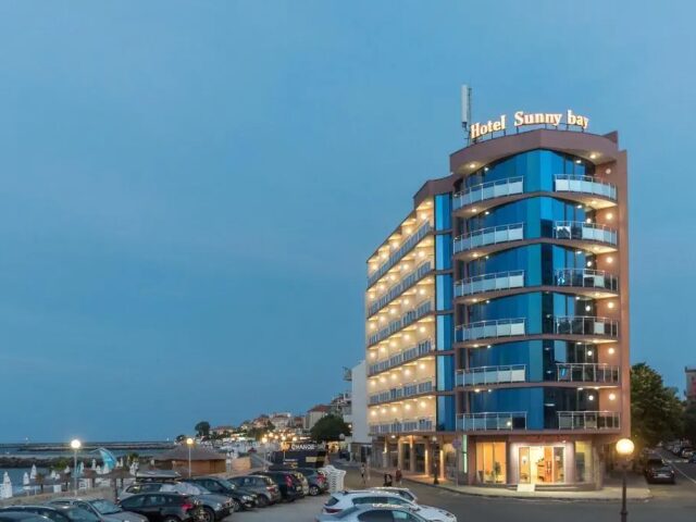 Sunny Bay