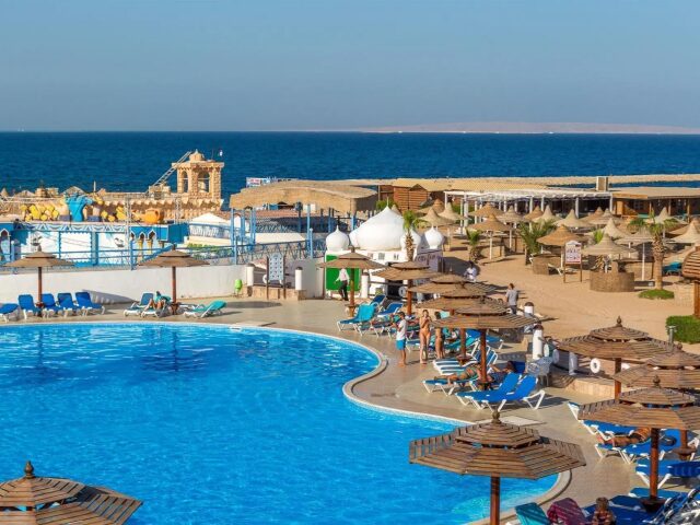 Aladdin Beach Resort photo 3