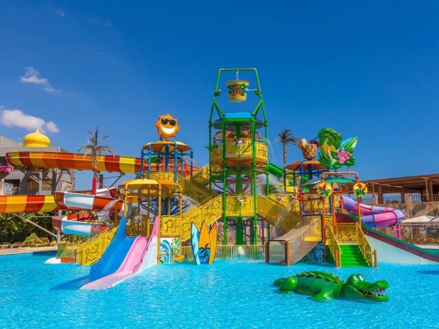 Aladdin Beach Resort photo 1