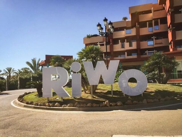 Holiday World Riwo