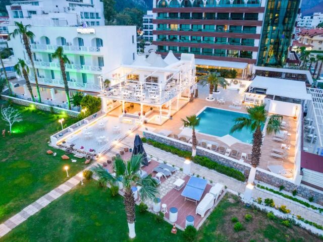 Casa & Blanca Beach