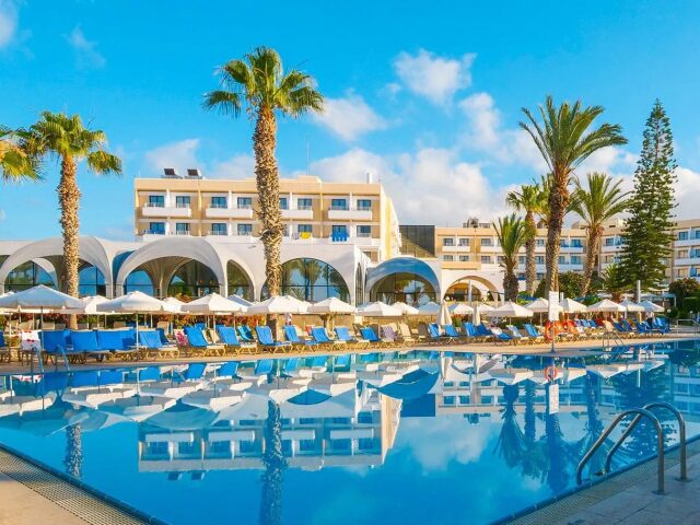 Louis Phaethon Beach