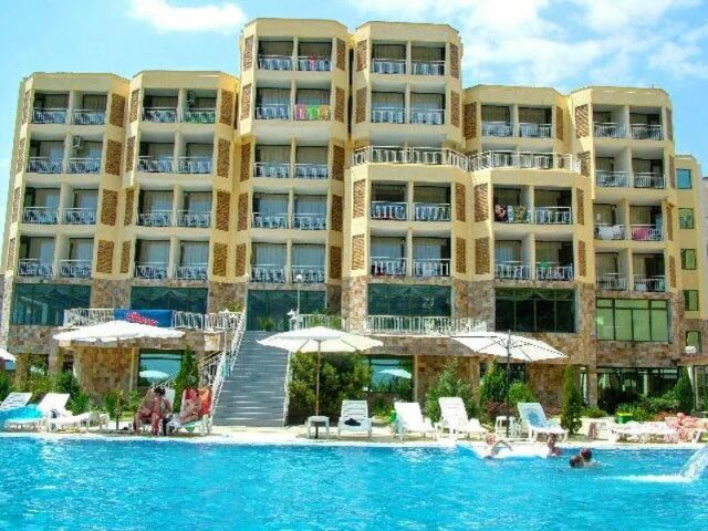 Amfibia Beach photo 0