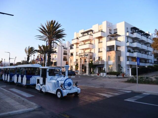 Golden Beach photo 1