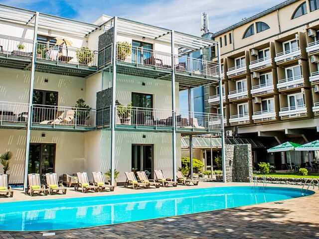Csopak Resort & Lake