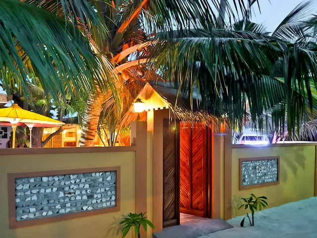 Stingray Beach Inn photo 0