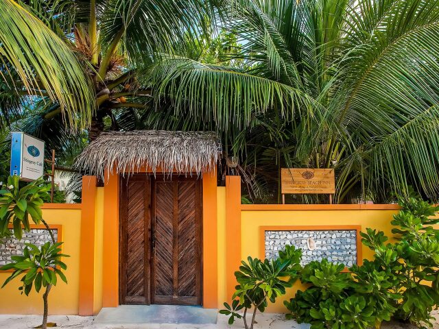 Stingray Beach Inn