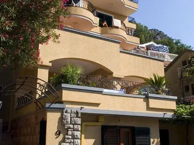 Garni Meduza photo 0