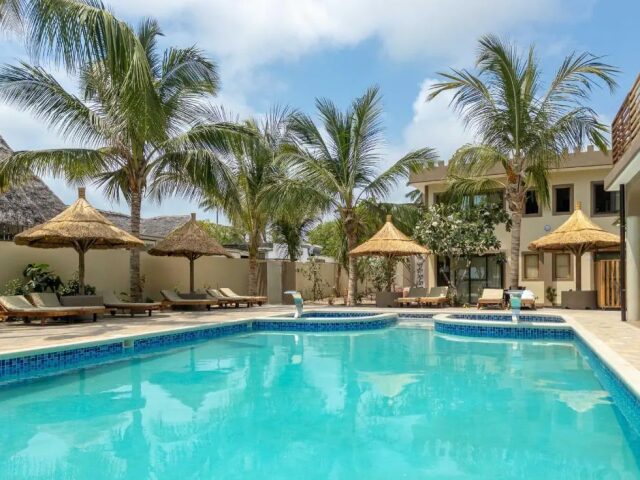 Blackstone Beach Resort photo 3