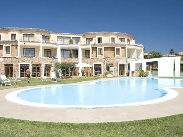Baia Caddinas photo 1