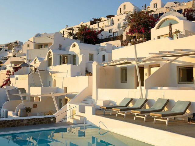 La Perla Villas and Suites