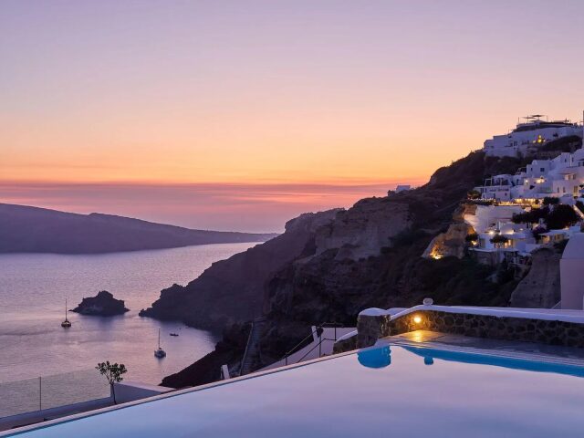 La Perla Villas and Suites photo 1