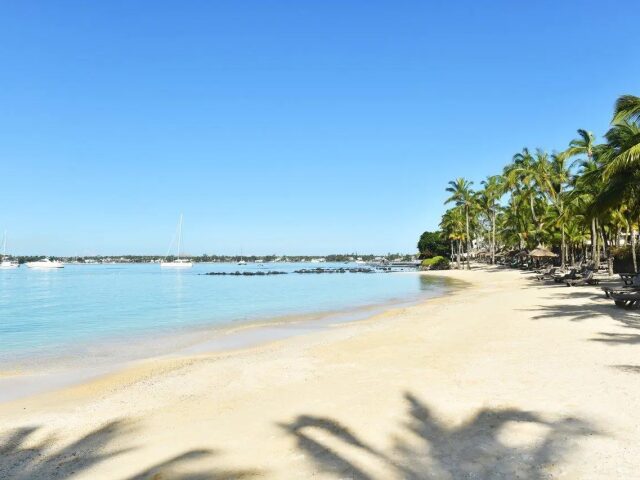 Mauricia Beachcomber Resort & Spa photo 3
