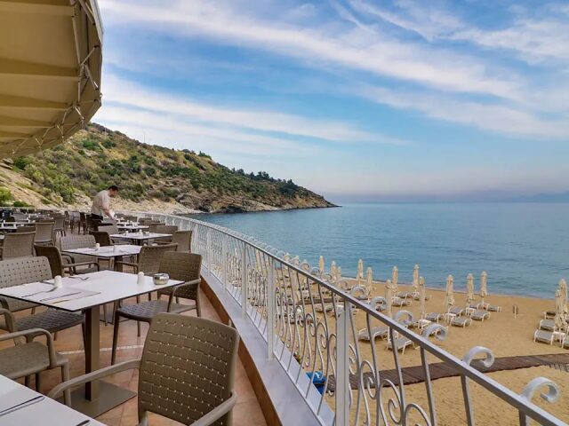 Tosca Beach photo 2