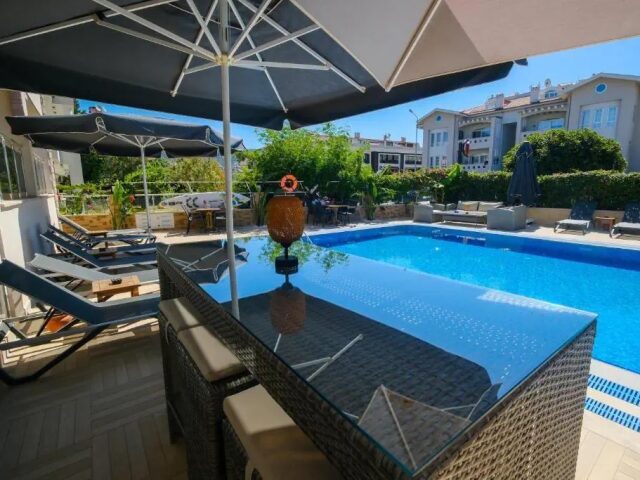 Moni Hotel photo 1