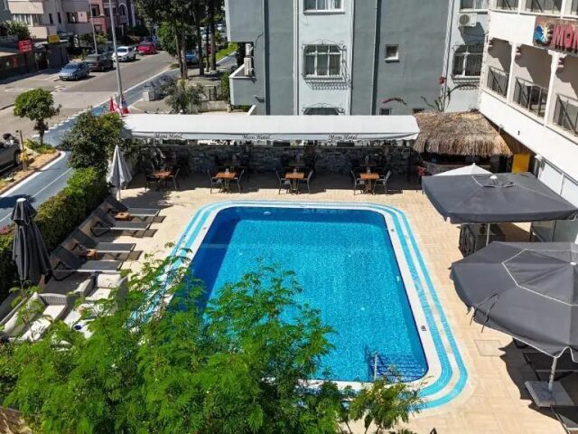 Moni Hotel photo 0