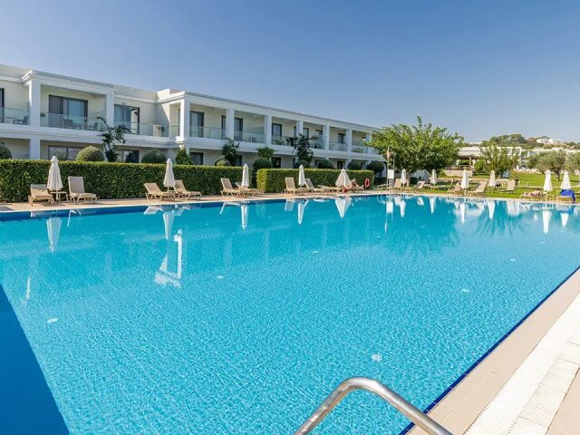 Levante Beach Resort By Playitas