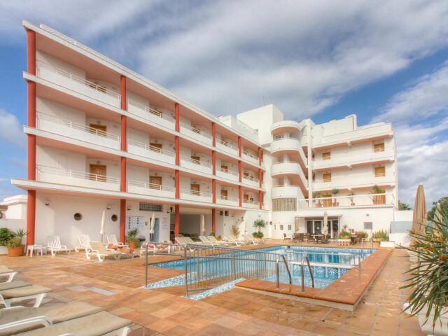 La Kiki Apartments photo 0