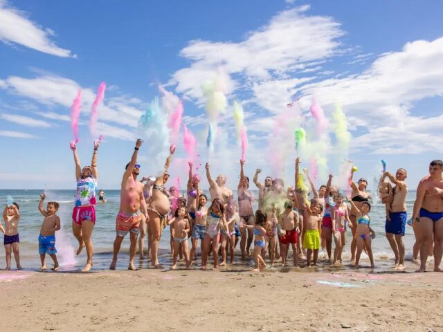 Color Bay Village photo 1