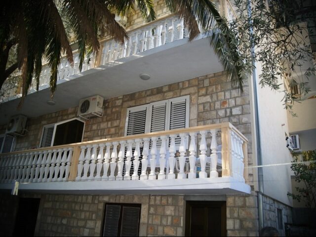 Ratko Apartments