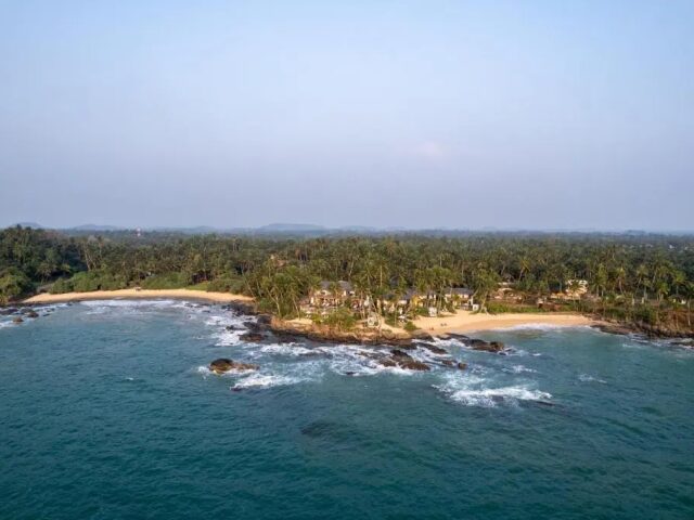 Ahu Bay