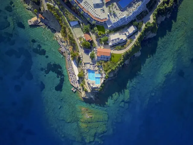 Peninsula Resort & Spa photo 0