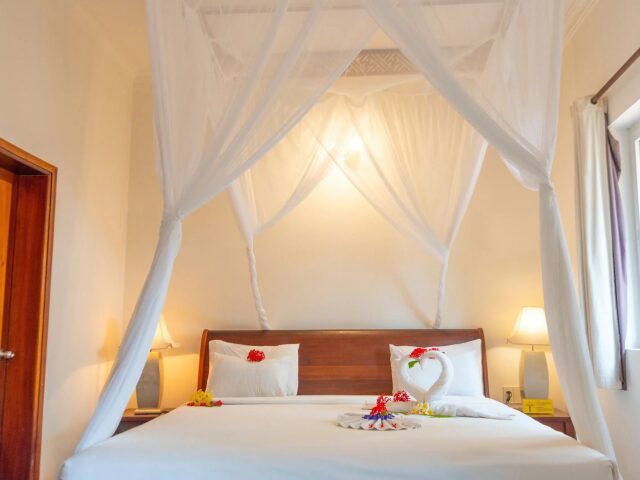 Full Moon Village photo 3