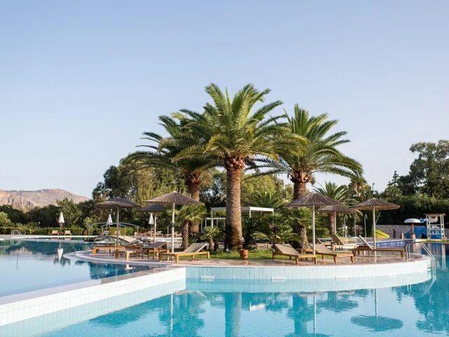 Pilot Beach Resort photo 2