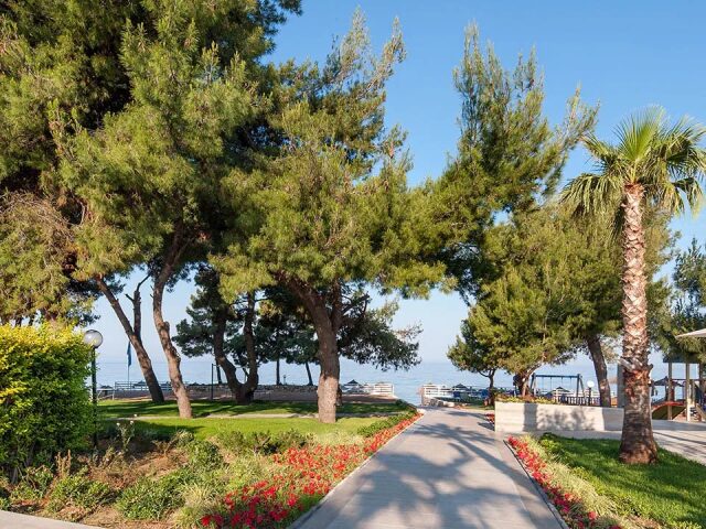 Portes Beach photo 2