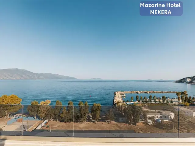 Mazarine photo 3