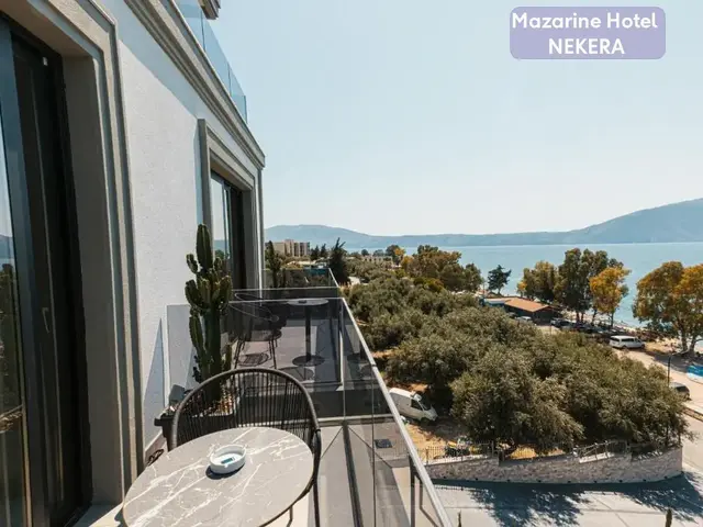 Mazarine photo 0