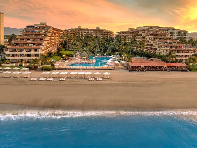 Velas Resort photo 1
