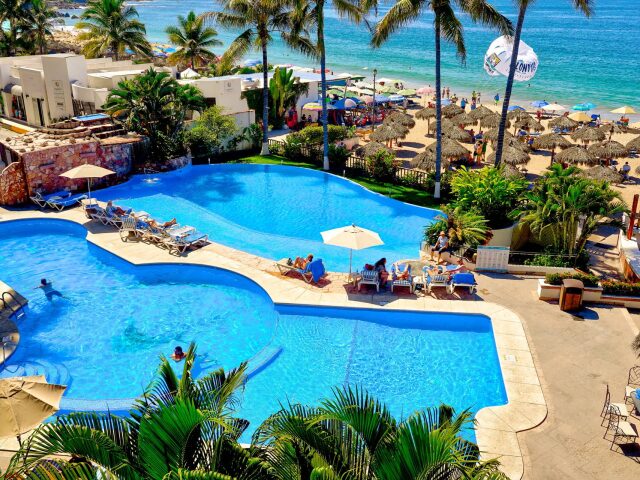 Tropicana photo 0
