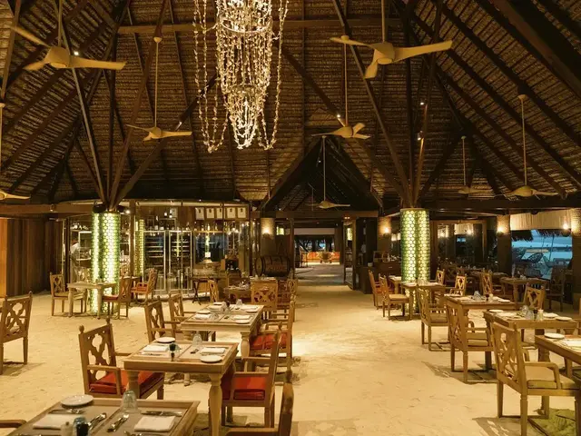 Constance Moofushi Resort photo 3