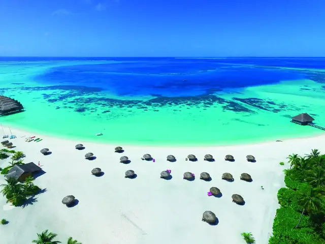 Constance Moofushi Resort photo 2