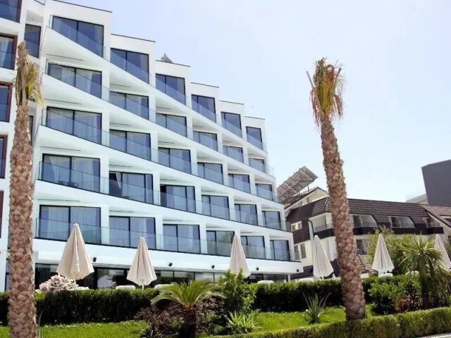 Luxury Premium Finese photo 0