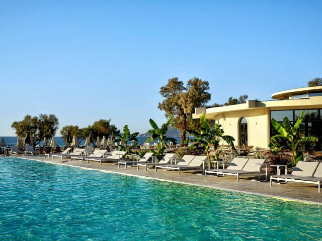 Domes Aulus Zante Autograph Collection