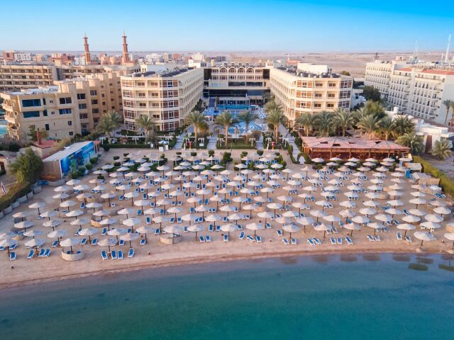 AMC Royal Hotel & Spa photo 1