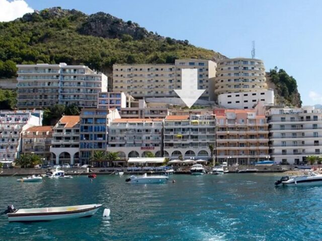 Ponta Apartments photo 0