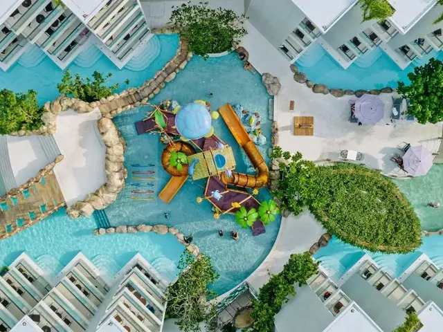 Phuket Emerald Beach Resort photo 0