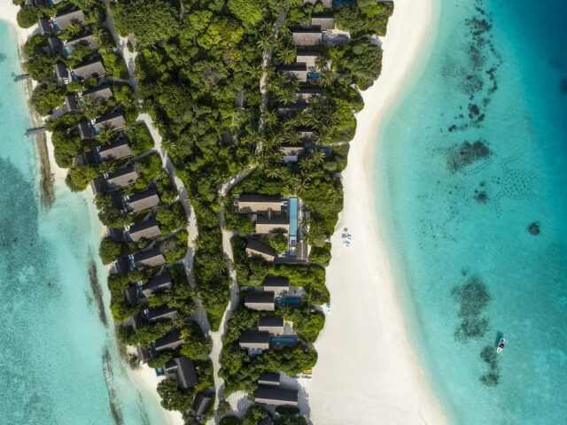 Four Seasons Resort Landaa Giraavaru photo 0