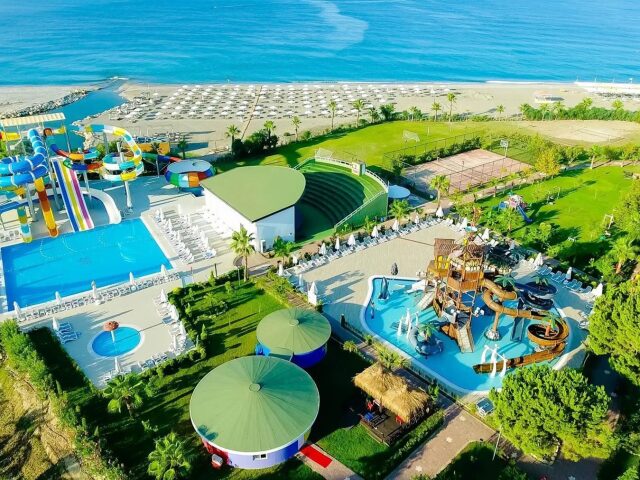 Raymar Resort & Aqua