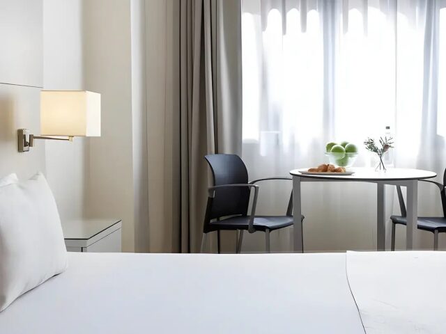 Aparthotel Mariano Cubi photo 3