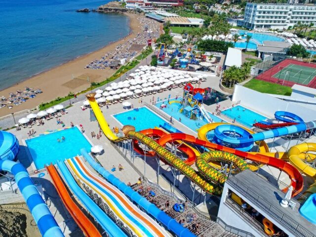 Acapulco Resort photo 1