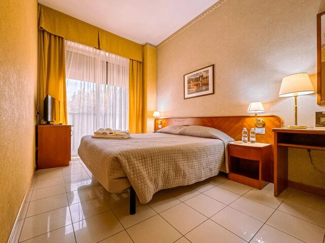 Remin Plaza photo 0