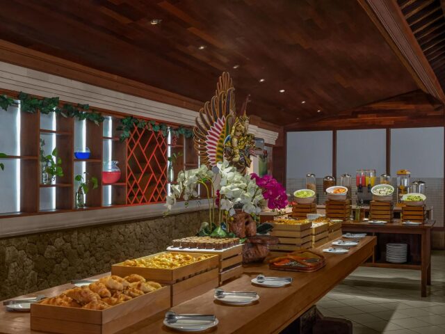 Bali Tropic Resort & Spa photo 1