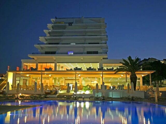Vrissiana Beach photo 3