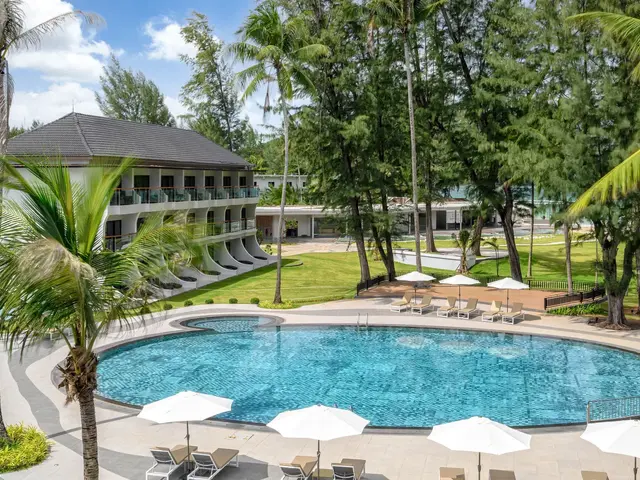 Amora Beach Resort photo 3