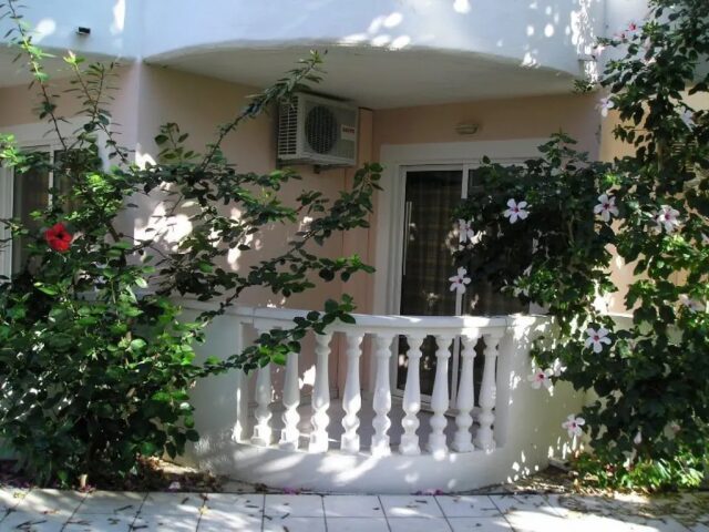 White Palace photo 0