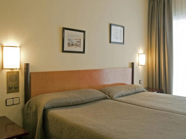 Bernat II photo 3